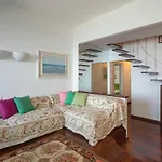 Apartment La Nave Sospesa *